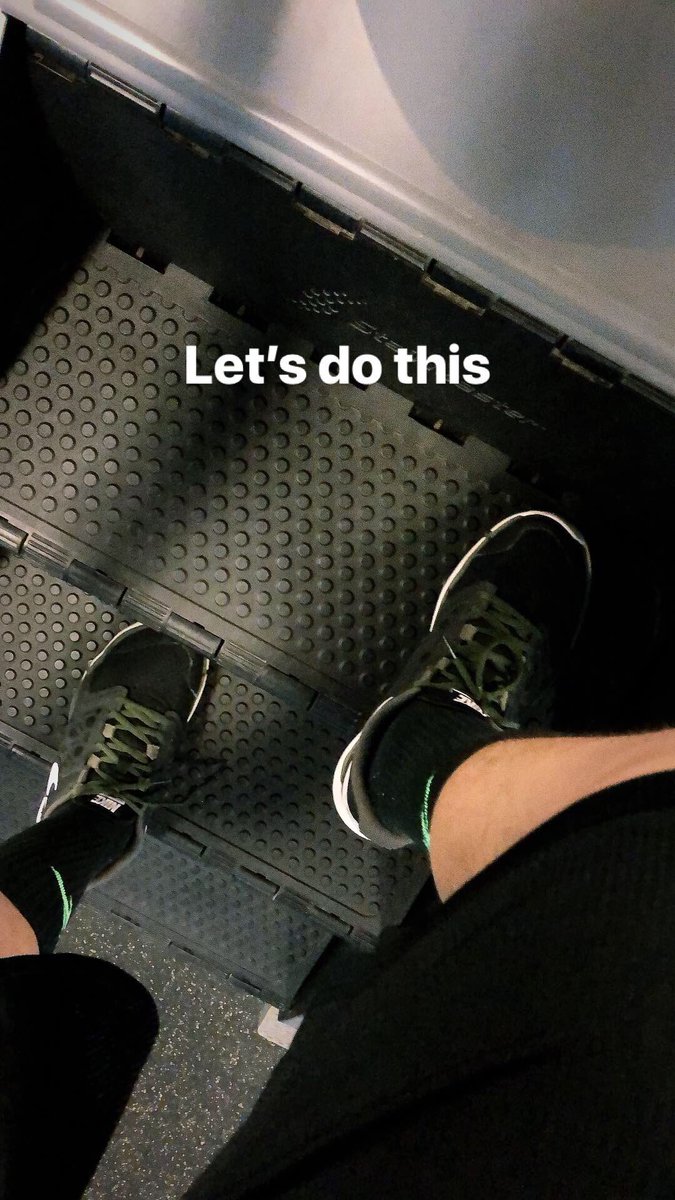 jongseena's tweet photo. #gym #abs #arm #cardio #legs #training. #hard #fitboy #fitness #motivation #patient #hope #faith #God #strong #desication gym is my second home a place that I feel good and relax , https://t.co/cnoN0ijcAw