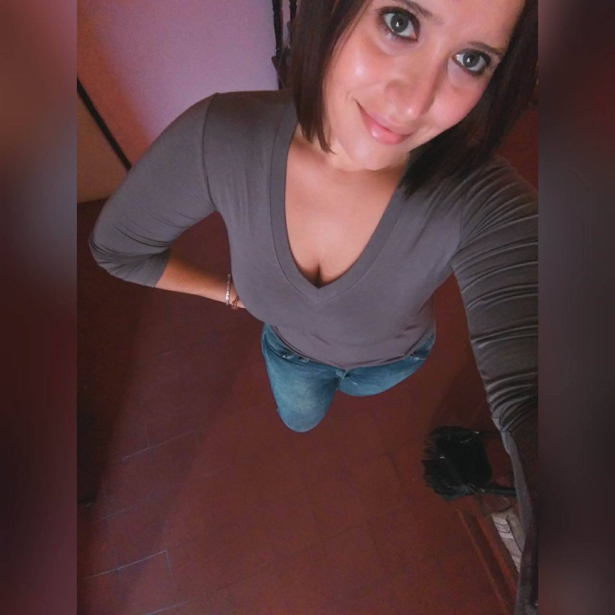 ElenaNazarena's tweet photo. Muy buen Viernes y un Fantástico FIN DE SEMANA bombas!#GenteSelfie @gentesexyradio https://t.co/cepjMcKczy