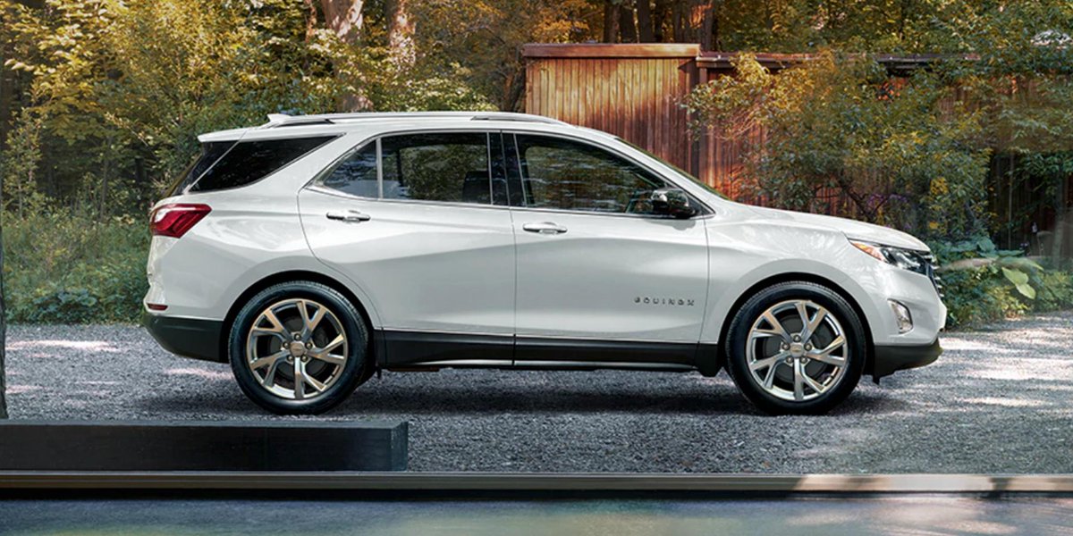 chevrolet's tweet photo. The kind of greeting you want to start and end the day with. The all-new #ChevyEquinox. https://t.co/vtCXLodEOA