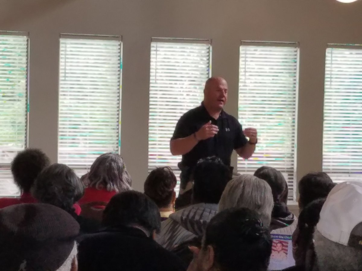 mlsmith0321's tweet photo. Sgt. Scott Sims, Jones County Sheriff's department presenting a program on "Active Shooter " at our monthly inservice meeting. https://t.co/gfJwmy8plN