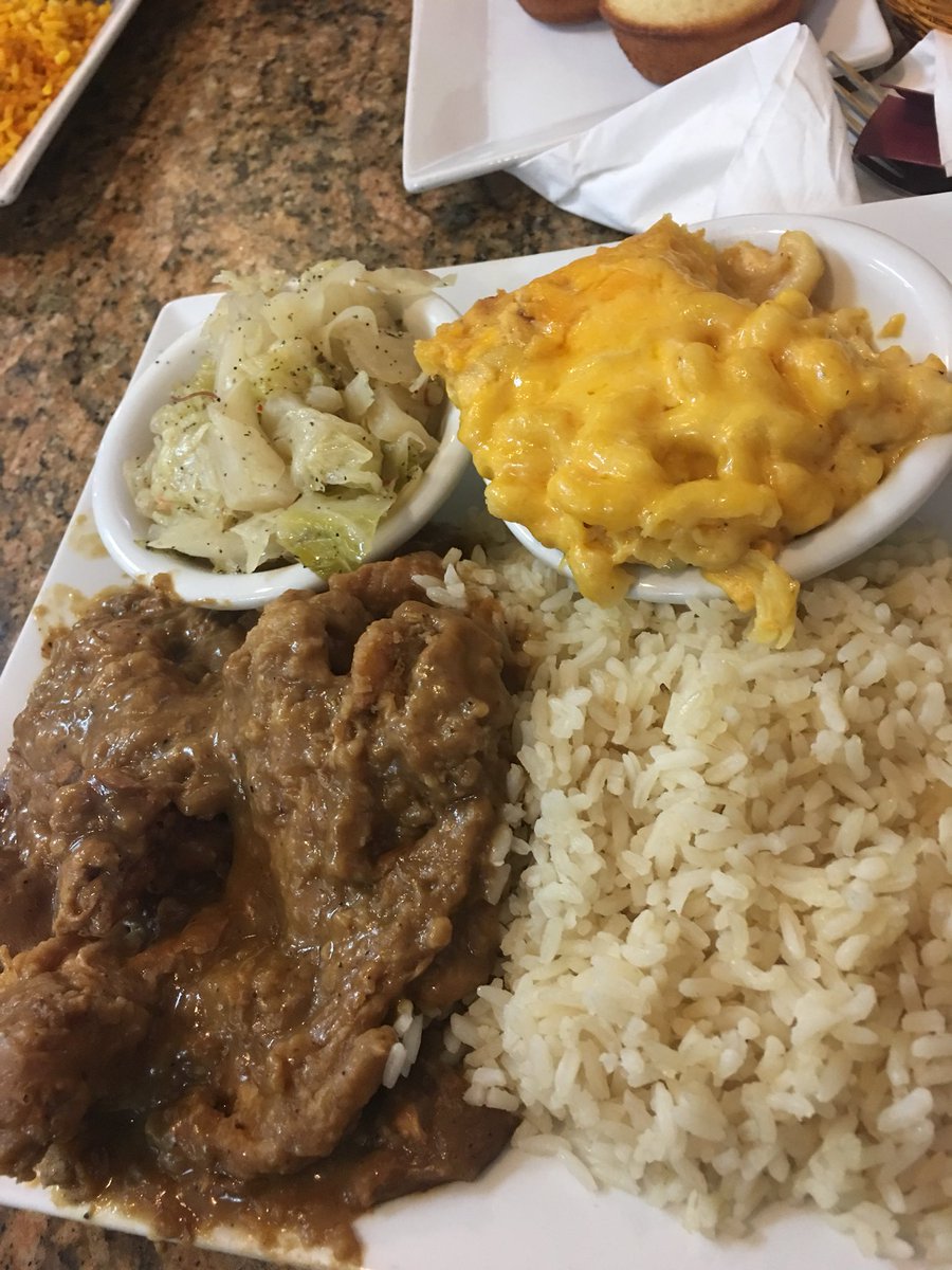 NiiceAsIwannaBe's tweet photo. I’m back again! 😂😂. @JacksonSoulFood I blame @ochocinco ‼️‼️ https://t.co/UJxH1aw86w