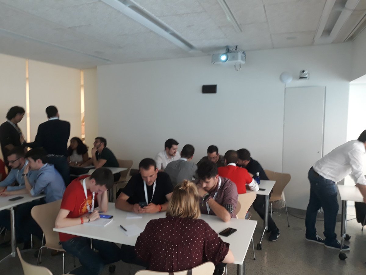Roberto_Ranz's tweet photo. Enfocando el problema que queremos resolver en el campo de la robótica móvil y la industria 4.0 en #ExplorerDay2018 @ASTITechGroup @ASTIMRobotics @veronicapascboe @Talento_40 https://t.co/RWDlB7hXJh