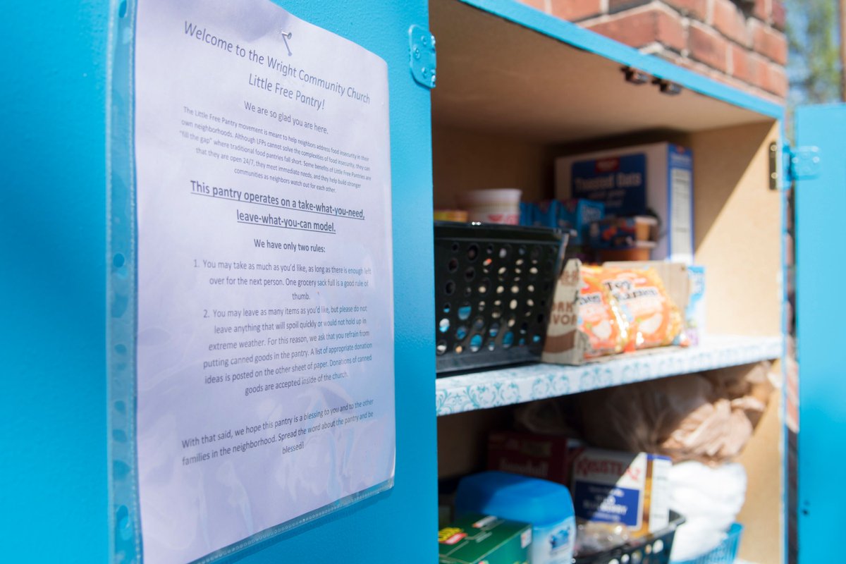 .@BoiseStateMDS student Caitie Fredrickson has built and stocked #Boise's first #LittleFreePantry as part of her <a href="/LEADBoiseState/">LEAD Boise State</a> senior capstone project - taking her education Beyond the Major. 

Learn more at boi.st/2Km4z3U. #BoiseState #WeAreBroncos