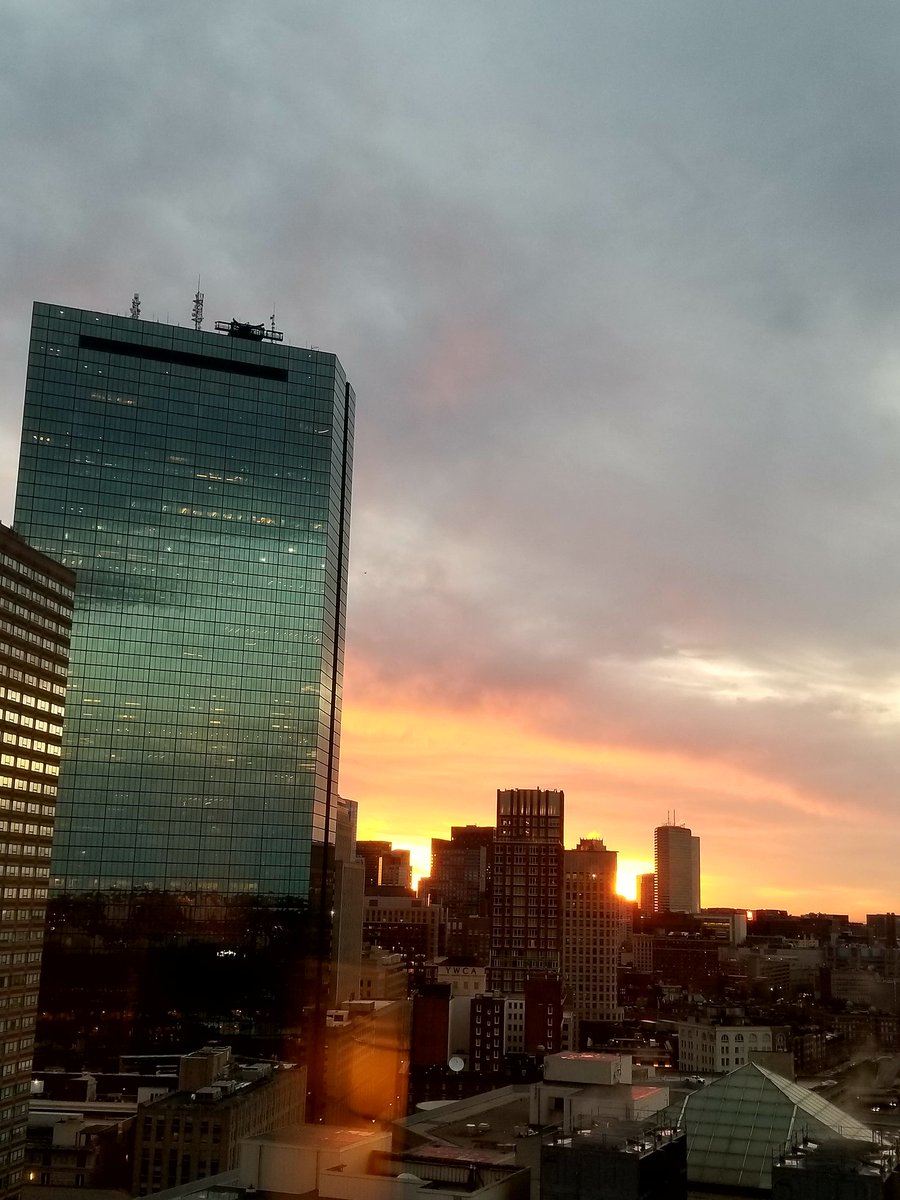 FrankRauchCato's tweet photo. The Sun is up in Boston..Phenomenal week with VMware Partners. Thanks #SHI, #GDT, #Pivot, #Relus, #datablue, #winslow, #advizex, #roundtower https://t.co/XyPp4cF2Zk