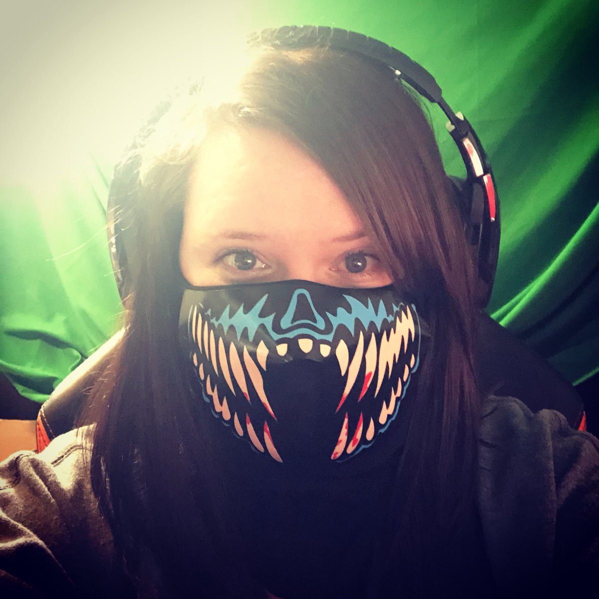 Jacquie Lamm on "New face mask! #lunaalchimia #thundercity #cupcakelegion #facemask #twitch #streamer #pubg #FridayThe13th https://t.co/I4rJOYo2FG" / Twitter