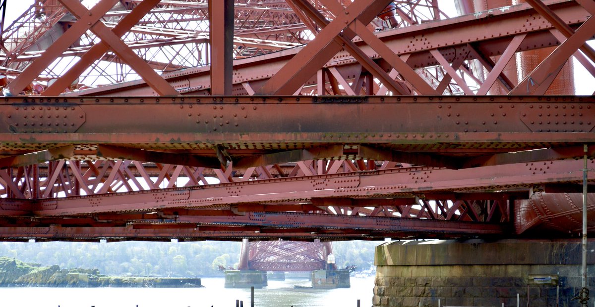 lookwhatjendid's tweet photo. WOW!!!!! Amazing to see this #engineering masterpiece up close! A huge thank you to Ian for the opportunity to go to the top of this @TheForthBridges @unescoworld site and to Lyn and Miles too!! 😊👍👌🚂 #forthbridgesproject https://t.co/3ZkSv5kzfa