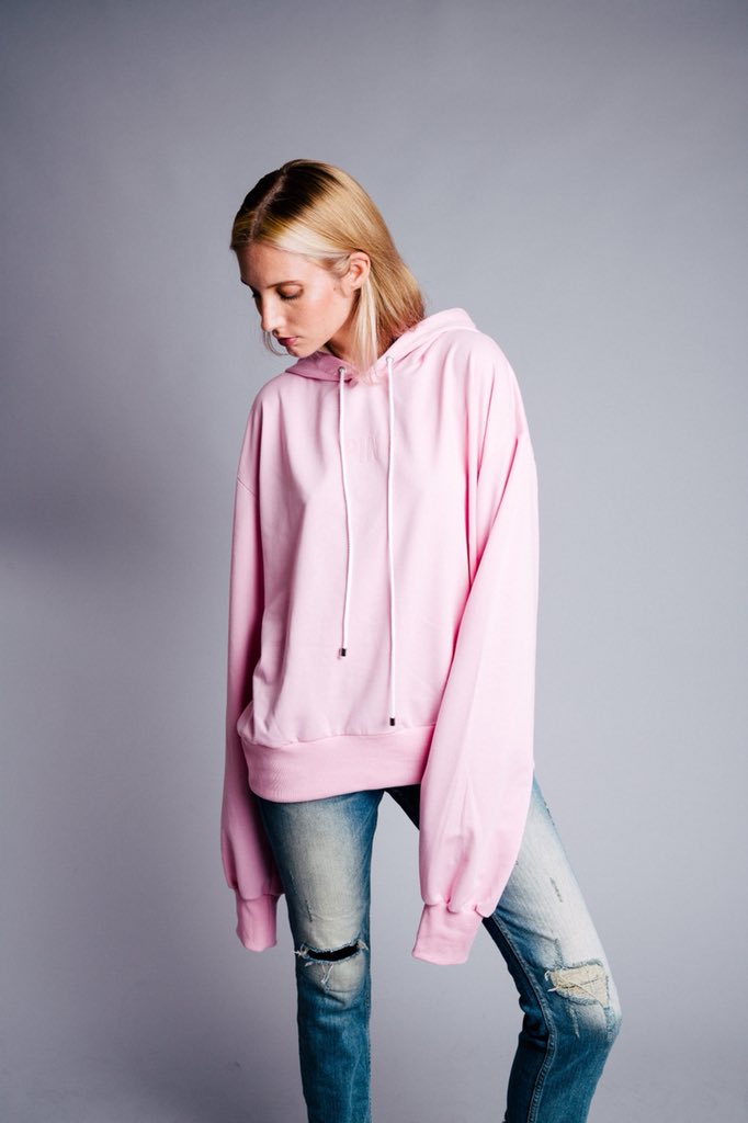 26EMME's tweet photo. Hello frenchdays !! Sweat-shirt #slowfashion #modeethique #ruegodefroycavaignac #sweatshirt #pink https://t.co/IB2sXPHAUt