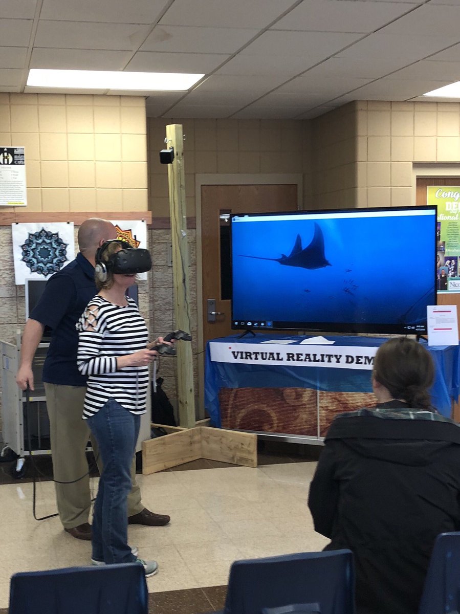 EveWoz's tweet photo. A morning of learning from colleagues and students! As usual it was fun to see (and learn from) former #PyramidHouse students! @HSSD @beachhouse5th #HSSDCreate https://t.co/ceQQMxLUQ8