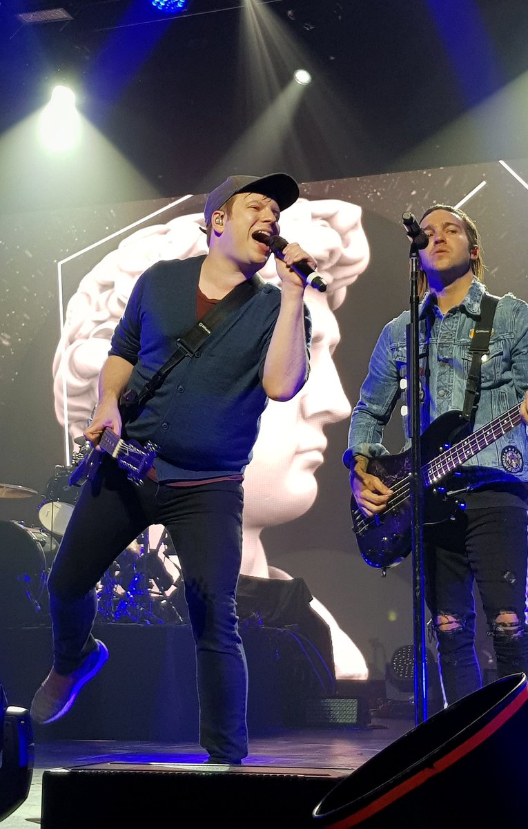 marinqkka's tweet image. Happy Birthday @PatrickStump
Glad to be alive at the same time as you 🙏🏻