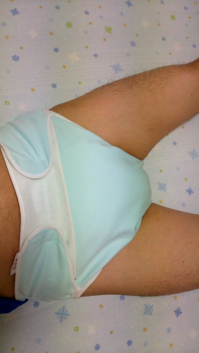 週末はおむつの感触に包まれる