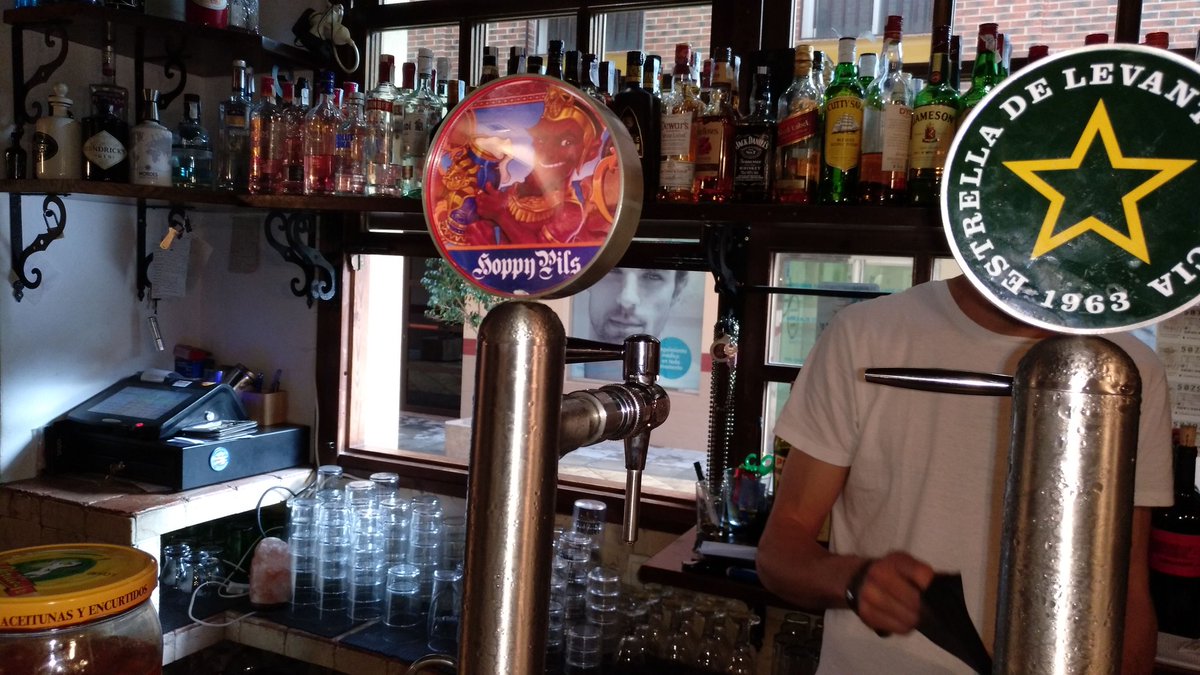 sojo_bar's tweet photo. Este fin de semana, pinchamos #hoppypils, de El Cantero, una delicia lupulada y toques tropicales https://t.co/1PfVMyDef8