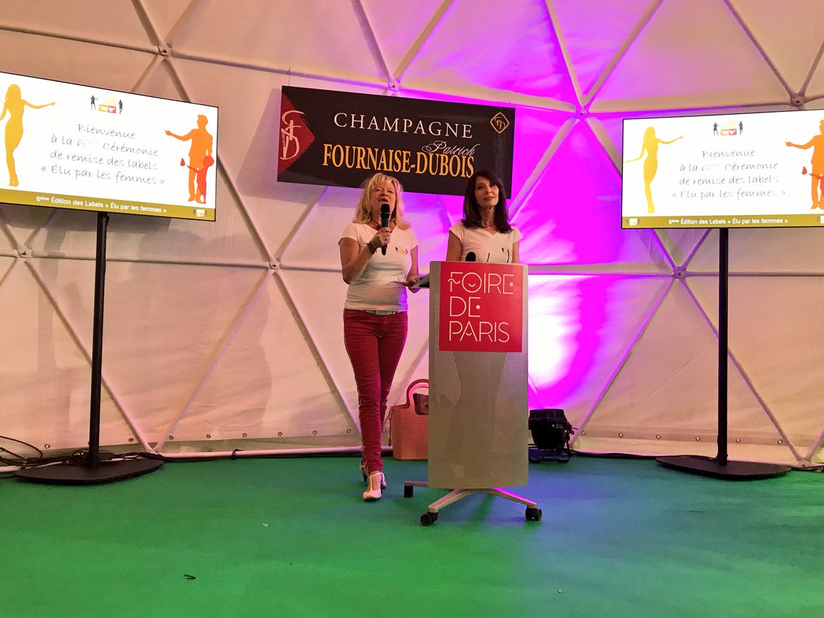 foiredeparis's tweet photo. [En ce moment] Remise des Prix des « Women’s Garden Executive Club » 🏆 à la Bulle Éphémère Pavillon 1. 👩‍🌾 #foiredeparis #jardin https://t.co/DmN17wfpKS
