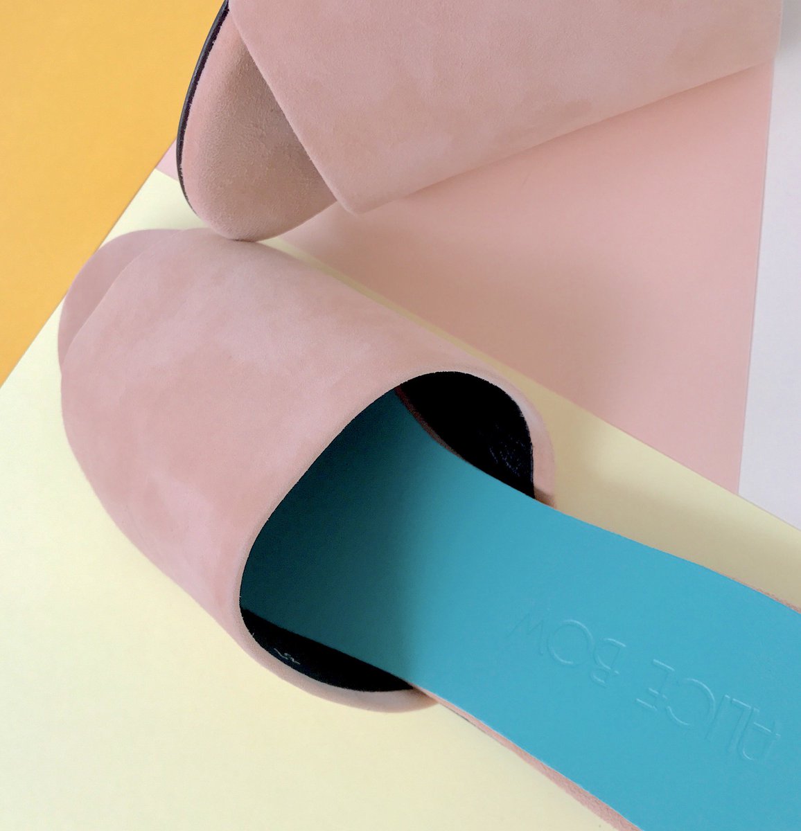 Boy we are over the moon with the Royal news - but since it’s spring here in England, we thought we would make a social tribute with a little Aqua blue inspo to solute 🙂