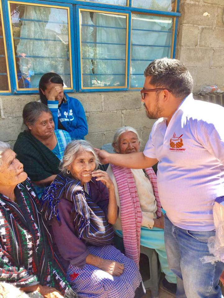 AgReiko's tweet photo. Este 1 de mayo acompañanos a festejar el #DiaDelNiño en Casa Hogar Para Niñas Invidentes Av. Coyoacan Esq San Borja 15 horas.

Apoya llevando juguetes, comida, ropa, lo que quieras.
#ComidaCaliente organiza; buscalos en Facebook
Da RT 
Checa link.
https://t.co/wiXEihyKHE https://t.co/DmNSep1b3F