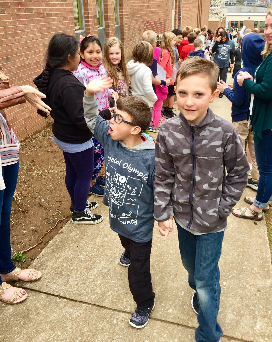 emilyrothrock5's tweet photo. When the whole school shows up to send its Special Olympics athletes off to competition with high fives &amp; cheers, that’s FAMILY! ❤️💛❤️💛
@HardinPark_WCS @WataugaSchools  
#WeAreHP https://t.co/ar5wyBDtoD