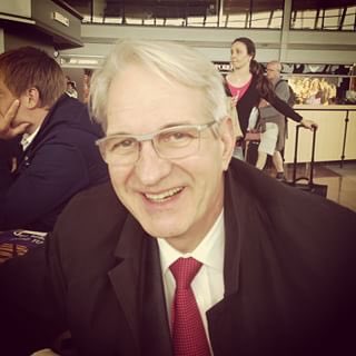 pademalleray's tweet image. Quelle tristesse d’apprendre la disparition de mon ami @JeanPierreZerba, personnage incontournable de l’assurance. Pensées pour sa famille. Ci-dessous à l’aéroport de Nice lorsqu’il était venu visiter @Santiane_fr