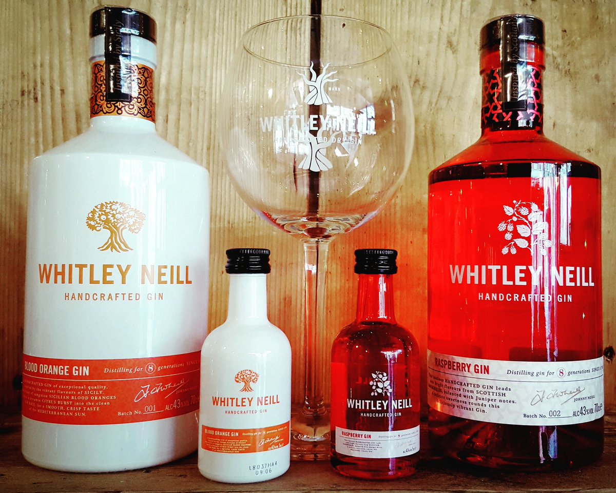 TheOrchardPres1's tweet photo. Why not celebrate the #Fridayfeeling with us @TheOrchardPres1 and @WhitleyNeill perfectly matched with our range of @lambandwatt tonics #weekendisfinallyhere #payday https://t.co/kDHhAJgIsy