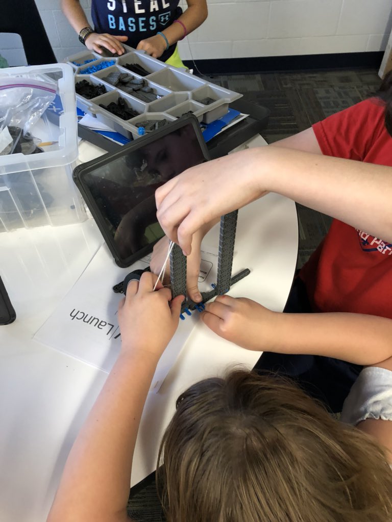 brhammer's tweet photo. 3rd graders love using team building and collaboration skills to come up with great simple and compound machines to help the tiger out of the moat! #PLTW @Brookridge512 https://t.co/e7X10fc2n3
