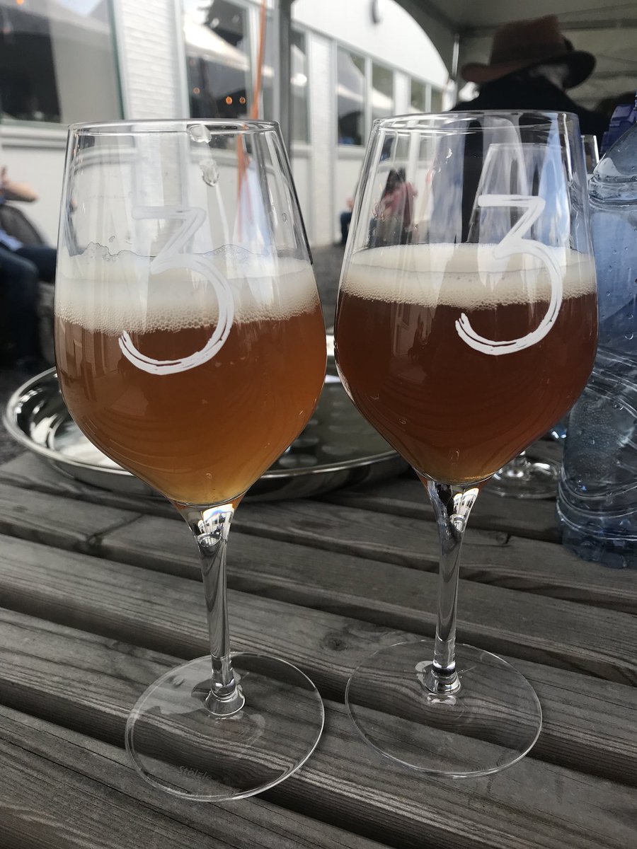 BubblesBrews's tweet photo. 2012 vs 2016 .. https://t.co/kHES4Etfwh