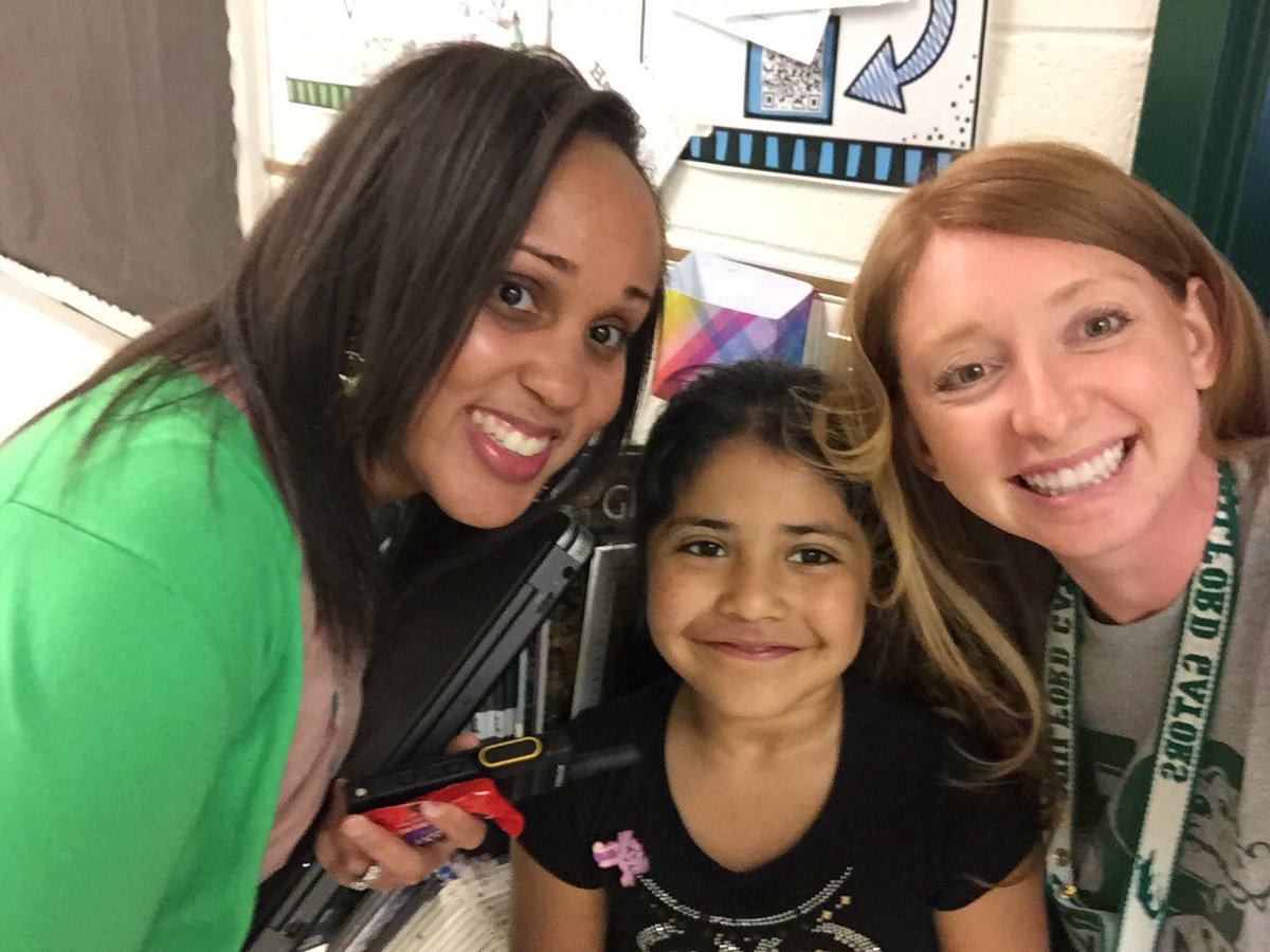Way to go to our golden ticket winner, Katherine! <a href="/GuilfordEle/">Guilford Elementary School</a> #GatorsDeserveIt