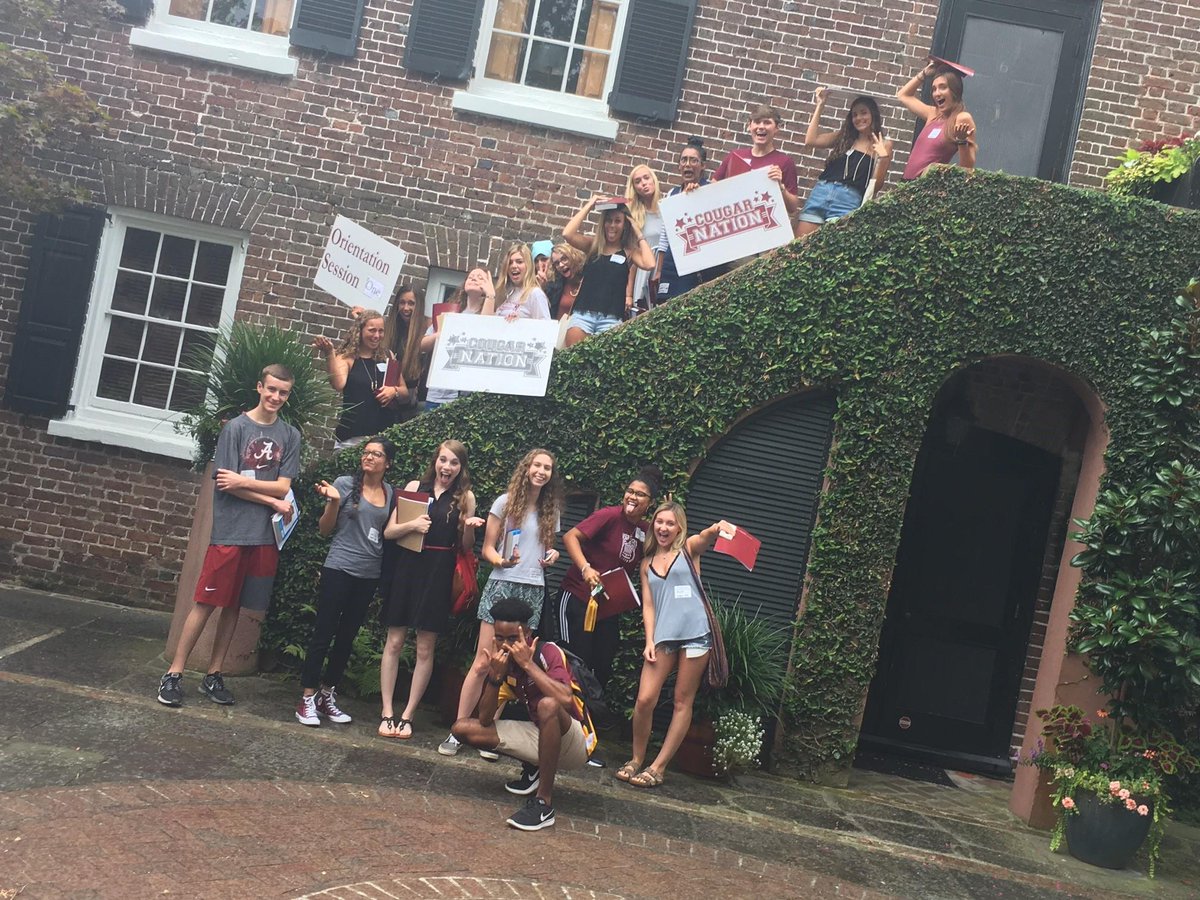 CofCAdmissions's tweet photo. At orientation, #cofc22 will learn everything you need to know for the Fall, and you get to stay at your #HomeSweetCofC. Is there anything better? https://t.co/8JLqJD8SYe https://t.co/s5TISguwhq