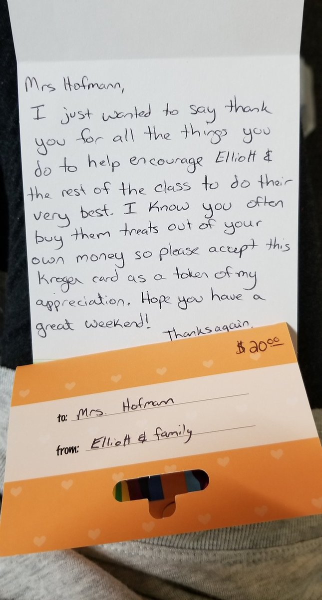 RocioHofmann's tweet photo. I don't have kids but they are like my own. I'm pretty sure my husband thinks I love them more than I do him. Feels like I spend more on them than on him.This parent appreciation note and gift means a whole lot.This mom is a blessing. #luckyteacher #imgoingtomissthisclass https://t.co/jkA6jS6zoW