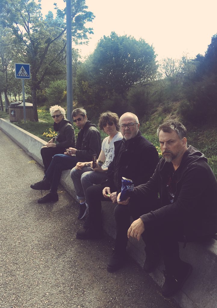 indochinetwitt's tweet photo. #13Tour : travel day / en route pour Limoges / 🚌 tour life 😅 https://t.co/SP2mbtFqQm