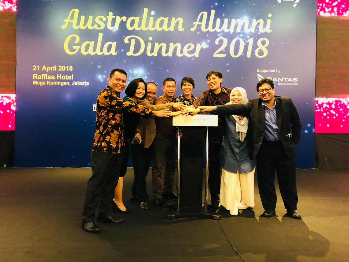 Awards are great as you get to meet up with friends from Australia Awards
#GalaOzAlum #AusAwards <a href="/DubesAustralia/">Rod Brazier</a>