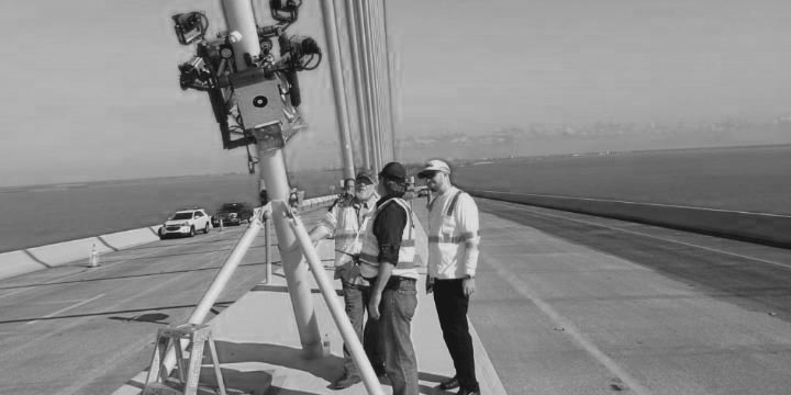 IconsOfInfra's tweet photo. Billable hours vs. using technology for #bridge inspections. Isn’t it supposed to be about public safety? https://t.co/ZnvWqwMCMl #drones #infrastructure https://t.co/Y1bbBk7evS