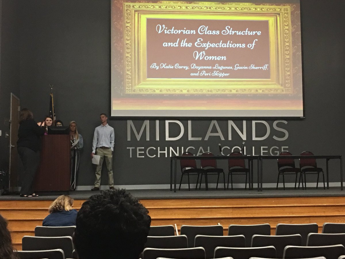 haussergroup5's tweet photo. #SESSIONTHREE #MTC #MTCENG #ENGLISH #KNOWINGTHEROLE #conference HOW THE TIME HAS CHANGED #PRESENTATION https://t.co/WWXrmTb0Q0