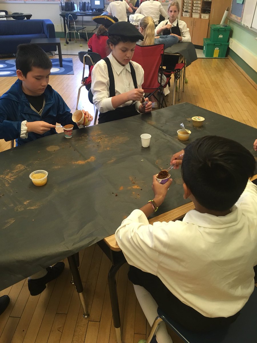 WES_5thgrade's tweet photo. Not sure what a pomander ball is, but it sure smells good!@MNelsonWESMTLSD #ThisisWES https://t.co/5AUTiMx1rG
