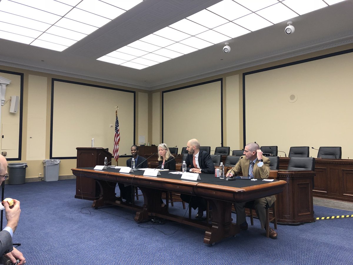 tstruble's tweet photo. At @NetCaucusAC's #AntitrustIC event listening to @BloombergBNA's Alexei Alexis moderate a very timely discussion btw @Freshfields' Jay Rybnicek, @AntitrustInst's Diana Moss, & @publicknowledge's @bergmayer on #Antitrust & the Internet. #ConsumerWelfare + #RuleOfReason FTW! https://t.co/cwAlFCpnQ5