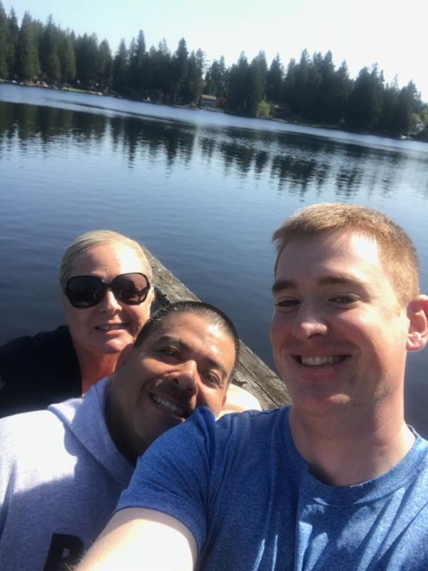70D_Bruce's tweet photo. @seattle_mrc Enjoying a run to a nearby Lake #MRBFunRun @6TH_MRB https://t.co/2ijnqk9jzt