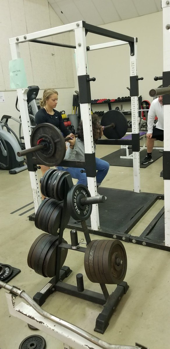 PE_Harrison's tweet photo. HMS Strength Training #PE #lifting #maxsquats #strong https://t.co/qcK1XoHClr