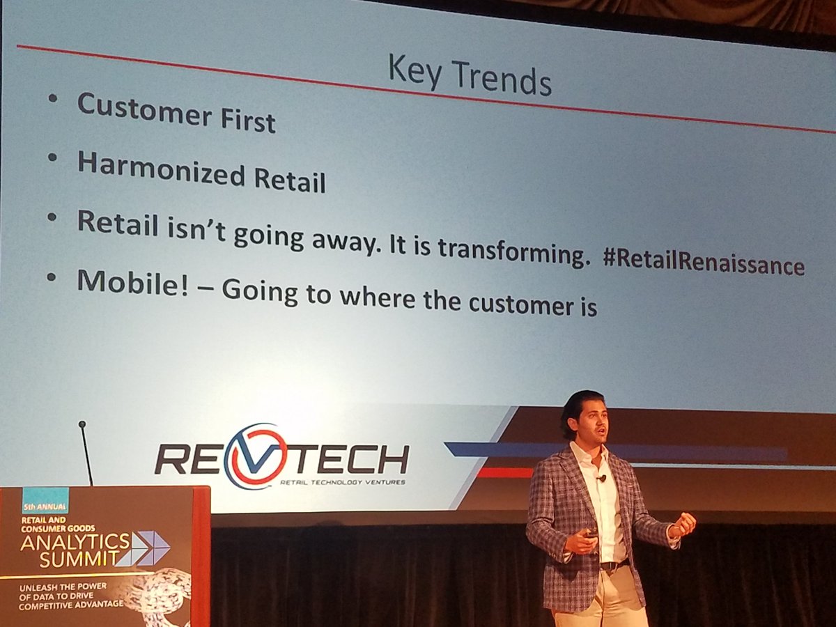 SimoneKnaap's tweet photo. Jonathan Fine of RevTech speaks about The Value of Innovation and Thinking Like a Start Up at #RCAS18. #startup #customerFirst #retail #mobile @risnewsinsights @CGTMagazine https://t.co/PArMsPgrQz