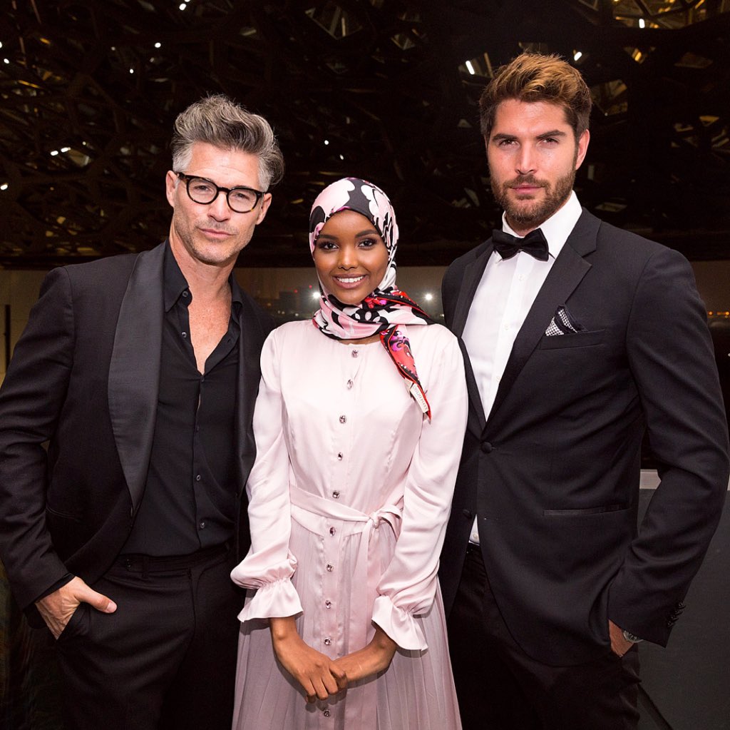 _mr_rutherford's tweet photo. Two gentleman and their leading lady 💙 #halima #nickbateman #ericrutherford #imgmodels ⭐️ Celebrating w @EtihadAirways & @modaoperandi at @LouvreAbuDhabi #ANightattheMuseum #RunwayToRunway 💫 https://t.co/pkFwD9cxfQ