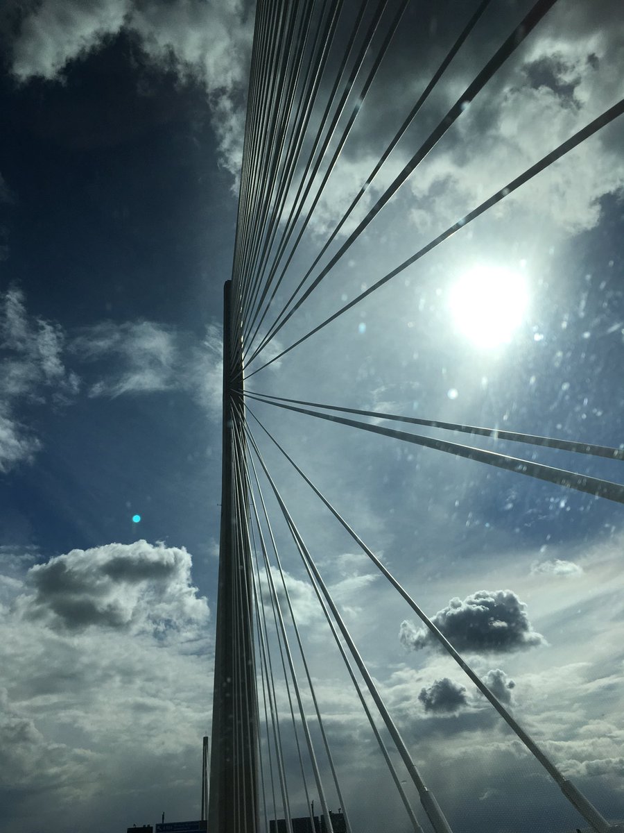 Fine day for a show eh Edinburgh? <a href="/HenrysCellarBar/">Henry's Cellar Bar</a> with the @slowbloodband BBZ! Say, 7:30ish?