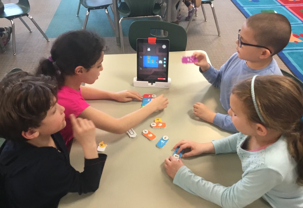 Mrs_Storz's tweet photo. Ms. Beatty's 2nd graders came to Makerspace to practice coding with @PlayOsmo! #HESMakerspace https://t.co/aHdztNSdSk