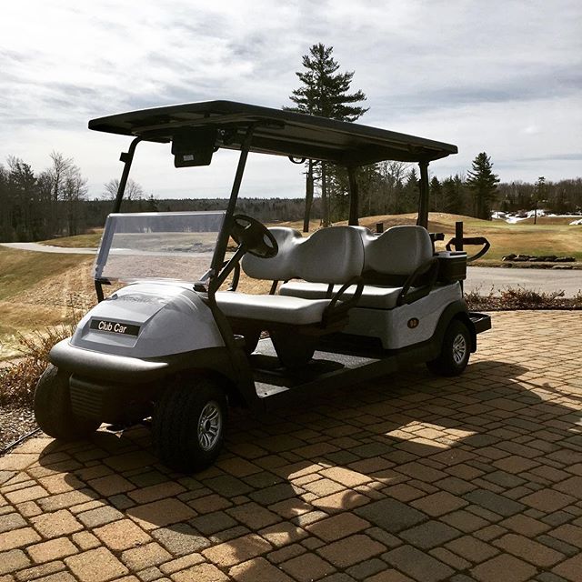 clubcar's tweet photo. 😍😍 Just fell in love @kingswood_golf ⛳️#4fun #clubcar #fourseats #ohya #cantwait #golf #justarrived #fredericton #newbrunswick #golfnb #new #bringonsummer #golfseason #eastcoast #golfcanada 📷: @kingswoodfredericton https://t.co/OldwnTkPTi
