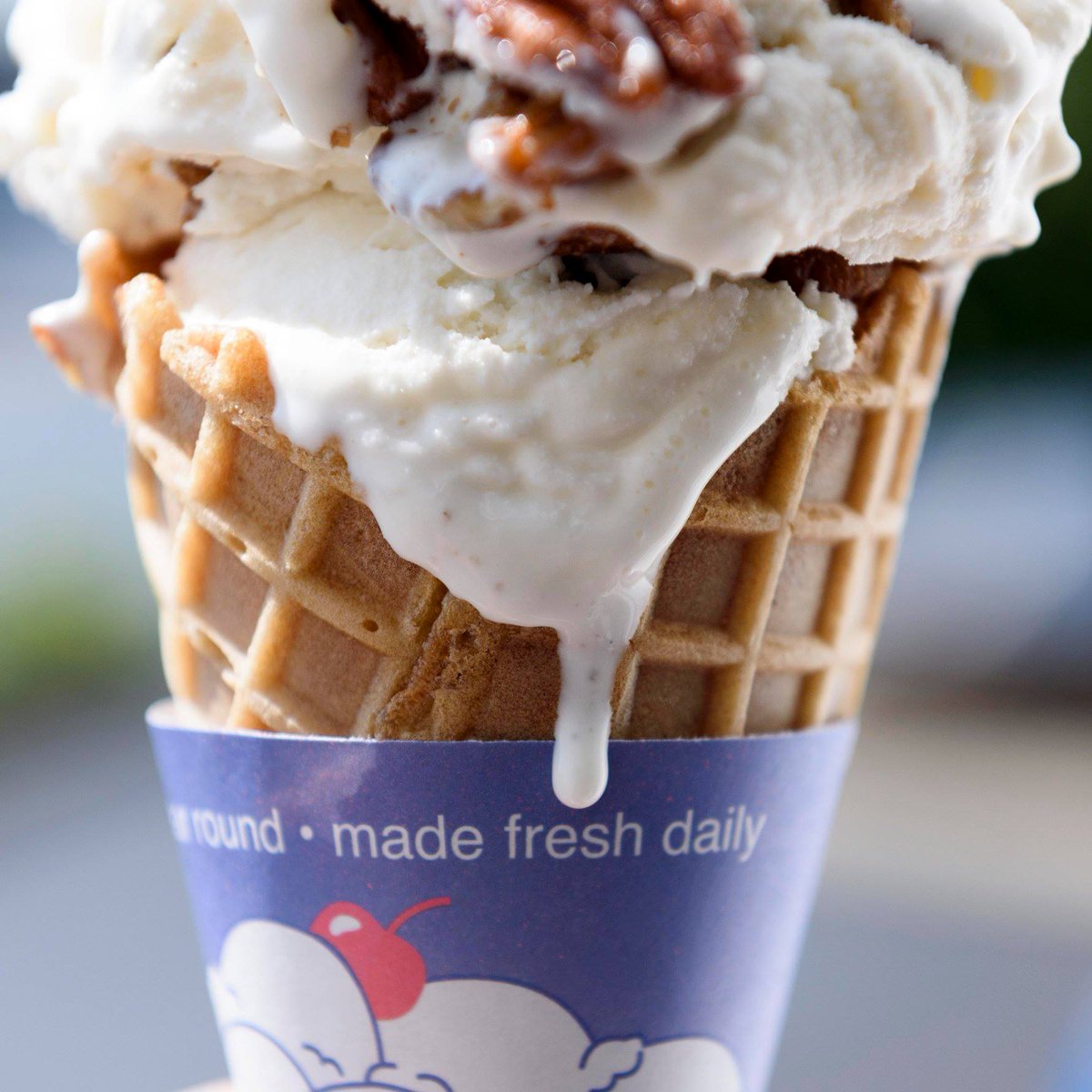 HandelsCorbin's tweet photo. It's Friday!! Were always craving ice cream on the weekend 🍦

#comingsoon #northridge #icecream #dessert #yum #sanfernandovalley #csun #thevalley #chocolate #friday #friyay https://t.co/ZwqAoPSmPP