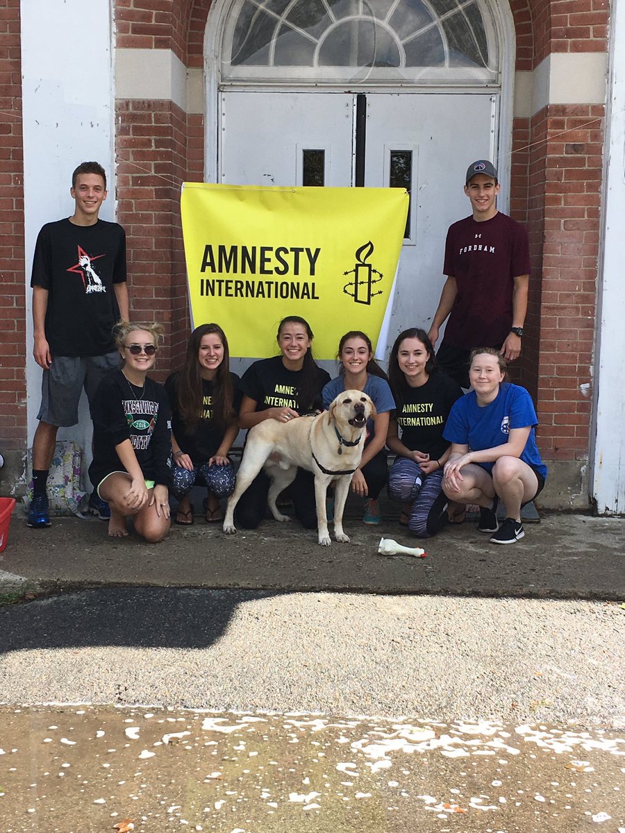 AmnestyIntPHS's tweet image. Car wash tomorrow!! Come by to help or get your car cleaned from 9-1!! Trooper may even make another appearance 👀