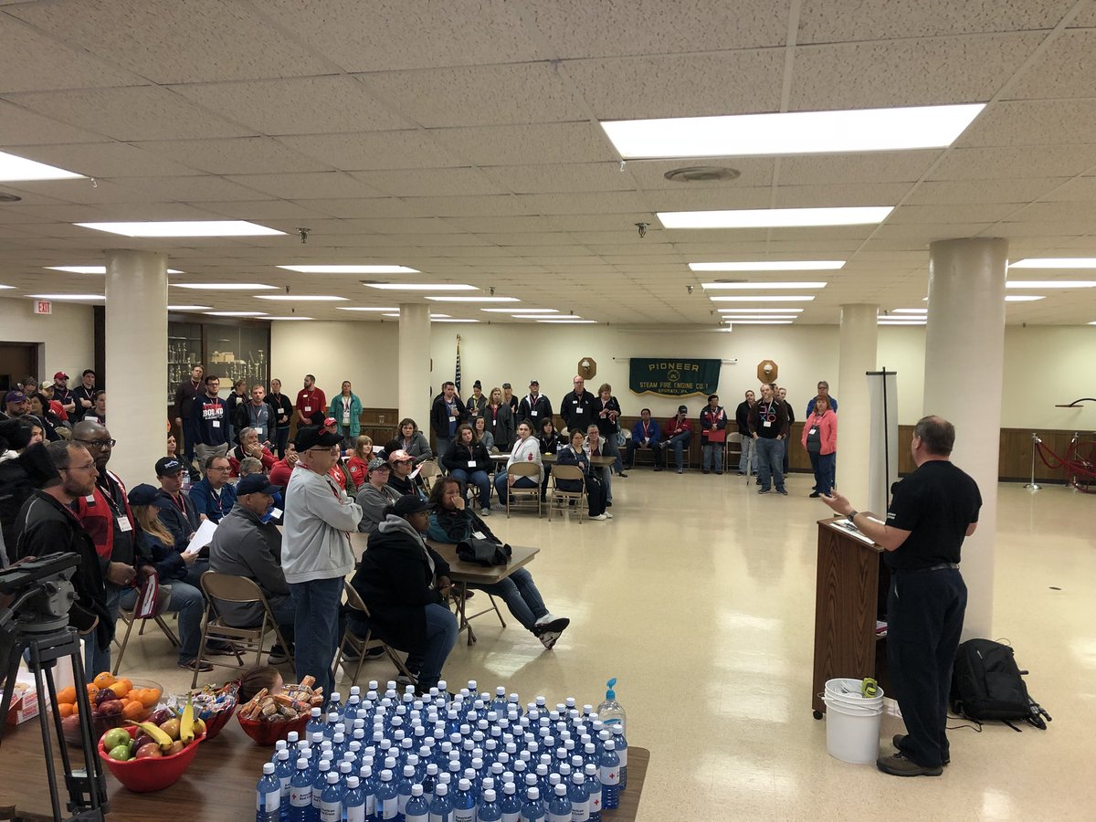 TaylorTosheff's tweet photo. American Red Cross members and community volunteers received a quick training before going door to door installing smoke detectors and educating residents on home fires. Full story at 5 on @BRCTV11 https://t.co/afY7qoVidA