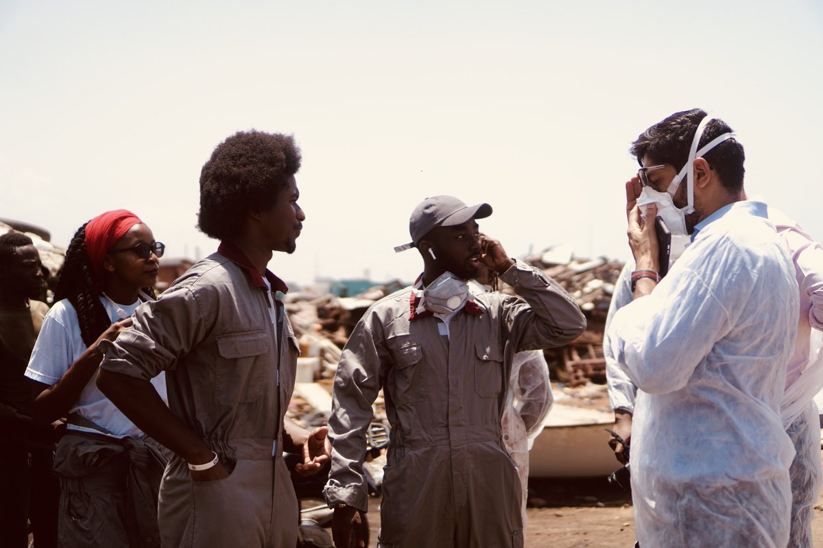 OKUNTAKINTE's tweet photo. Honoured to have had the British High Commissioner [@walkeriain] and the Head of Political and Communications [@annupvyas] visit Africa’s largest electronic waste dump [ Agbogbloshie 🇬🇭] with the Agbogblo.Shine Team.  @foreignoffice 

#SeeBeyond https://t.co/qOxhv14eY9