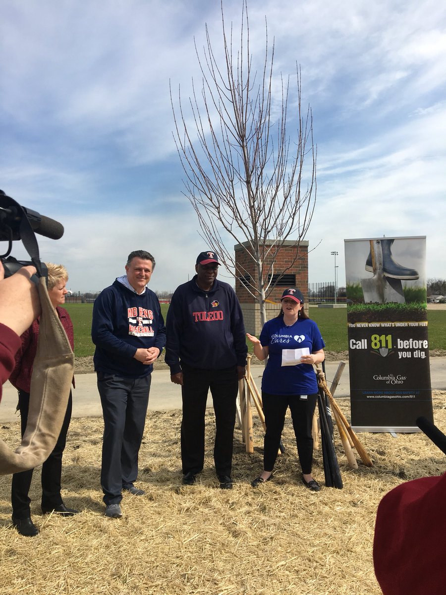 RepMikeAshford's tweet photo. Today @city_of_toledo, @ColumbiaGasOhio and @MudHens announced their “Break a Bat, Plant a Tree” initiative. Every bat broken by a Toledo Mud Hens player at a home game, Columbia Gas will plant a tree at a Toledo Park. Very exciting! #ArborDay https://t.co/MB50QM6dHg