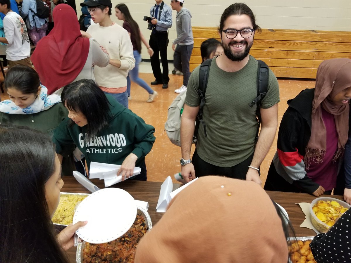 tdsb_Rob's tweet image. What a feast! Greenwood and Danforth students and staff work together to feed the school foods from around the world- fantastic!  @TDSB_Greenwood @Danforth_CTI