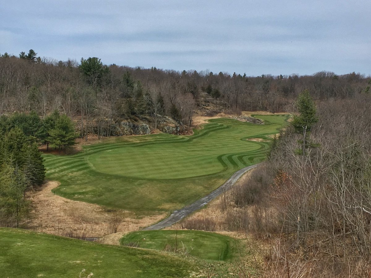 Flagstick's tweet photo. Out having a look @Smugglers_Glen Pretty nice conditions for their opening week 👍 https://t.co/bpcLvKhzLY