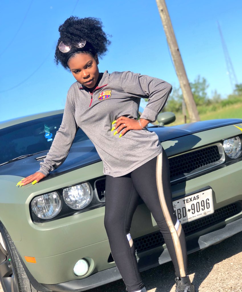 PrncessPaul's tweet photo. I’m done y’all, it’s just my car so f*cking nasty! 🖤 https://t.co/EsJf7IORt4