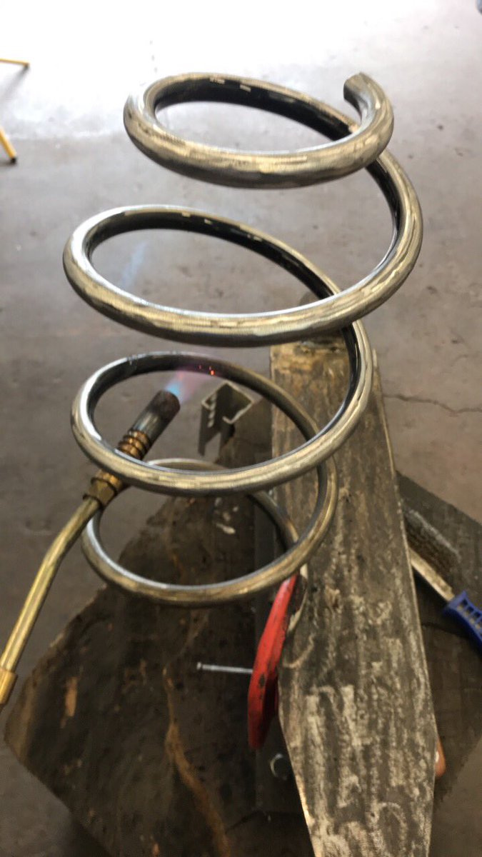 ImfabricationUk's tweet photo. Nothing like a good spring clean #springchair https://t.co/b01yPuYHNy