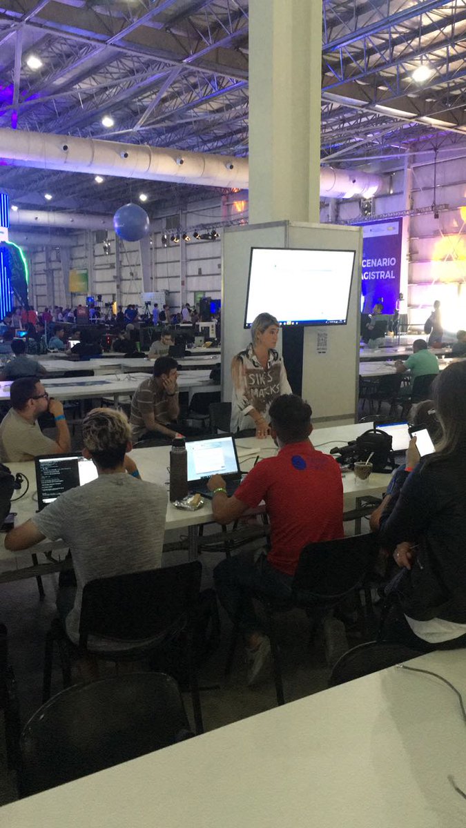 BAcienciaytecno's tweet photo. El #CMDLab presente en @campuspartyar acompañando el Datathon sobre Trasplantes, organizado por la Dirección General de calidad institucional de la Secretaría General y Relaciones Internacionales. @juanmvila 🙌
Moderó la actividad Alejandra Naveiro del Instituto de Trasplante. https://t.co/MuWm7Jpepp