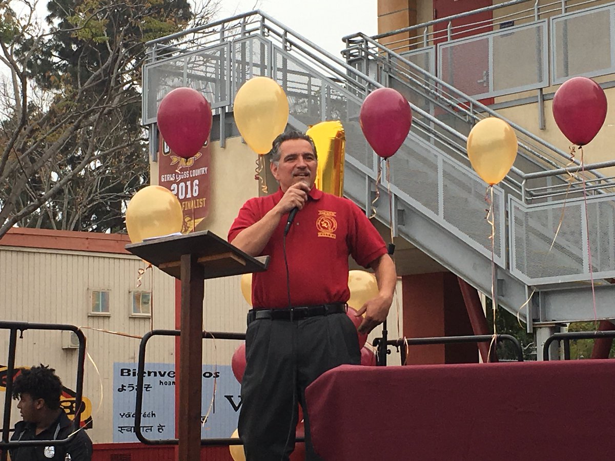 LDCLiteracy's tweet photo. Celebrating College a Signing Day at 32nd Street USC Magnet #LDCsigningday18 https://t.co/EXAQg2SUJU